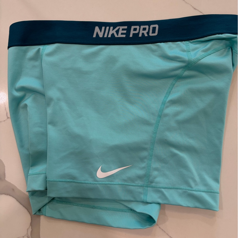 Nike Pro Shorts - Picture 5 of 6
